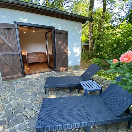 بيت للعطل Charming With Garden *